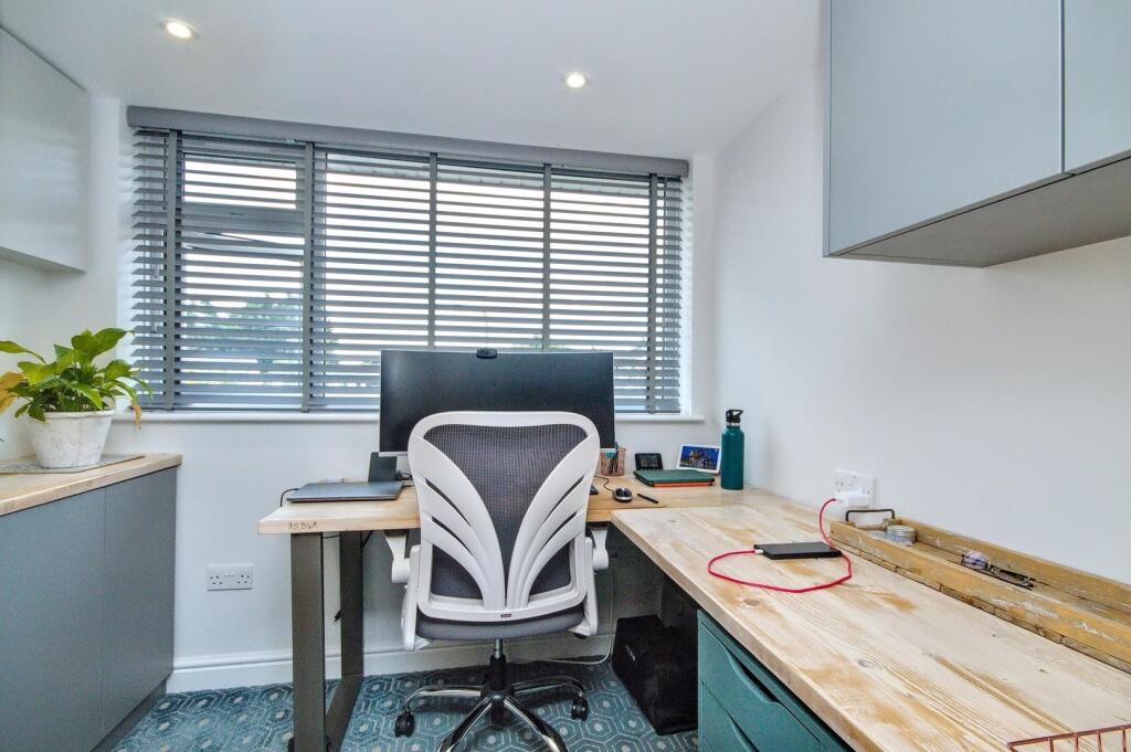 Devonshire Close, Boughton, Northampton – pohled 6