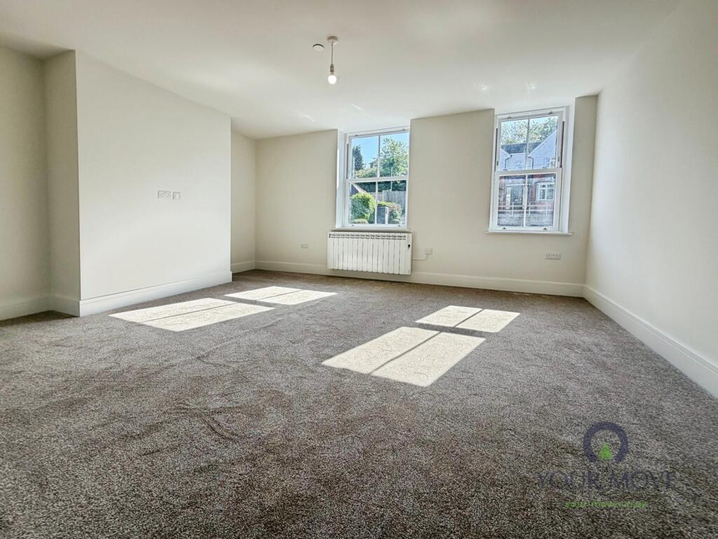 Apartment in Dudley, West Midlands - View 2