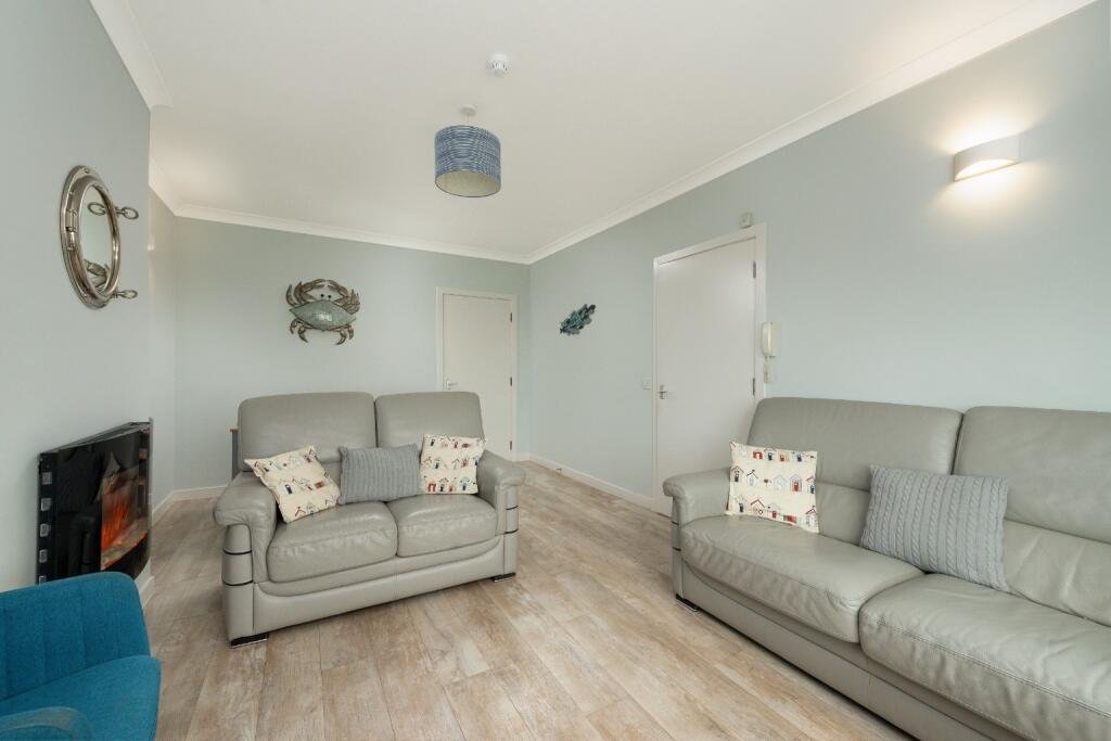 East Row, Carnoustie, DD7 photo 3