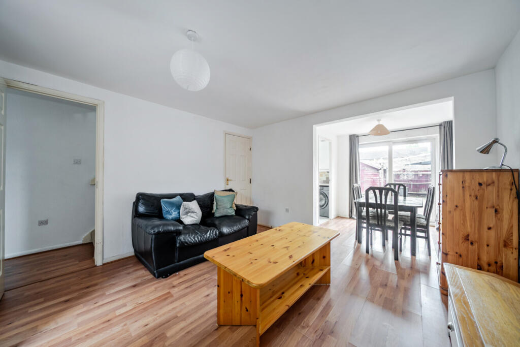 House in London, Mitcham - View 4