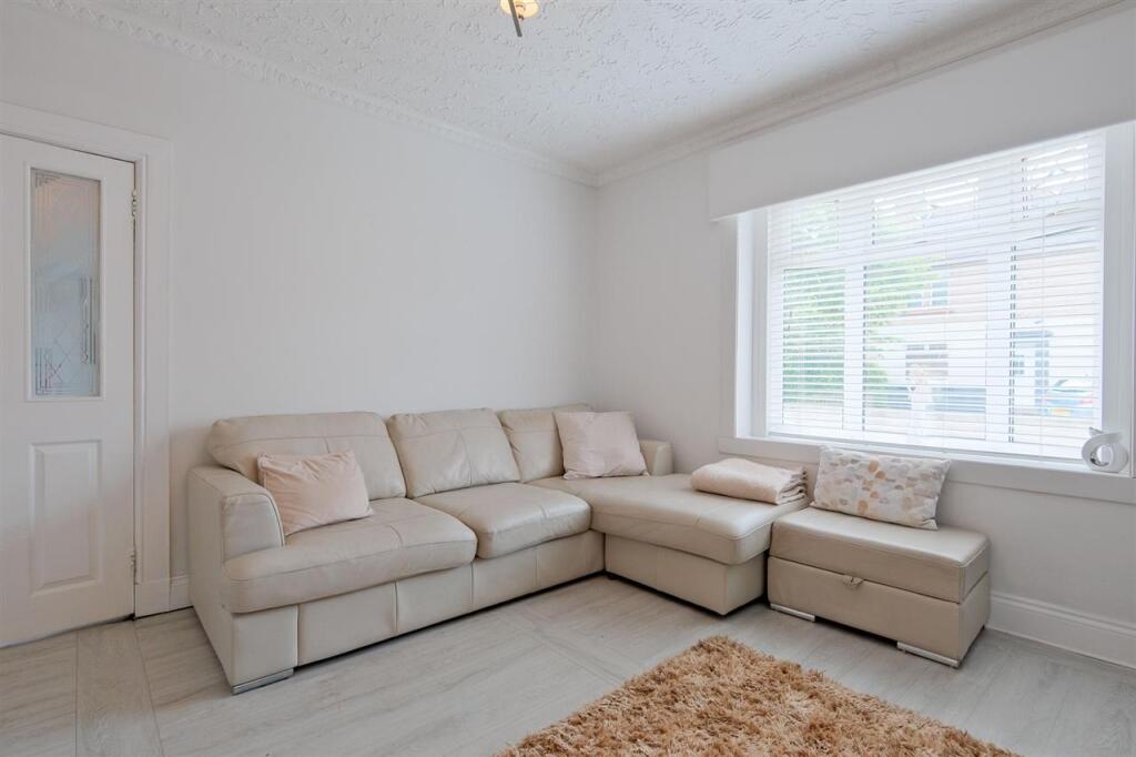 House in Glasgow, South Lanarkshire - View 4