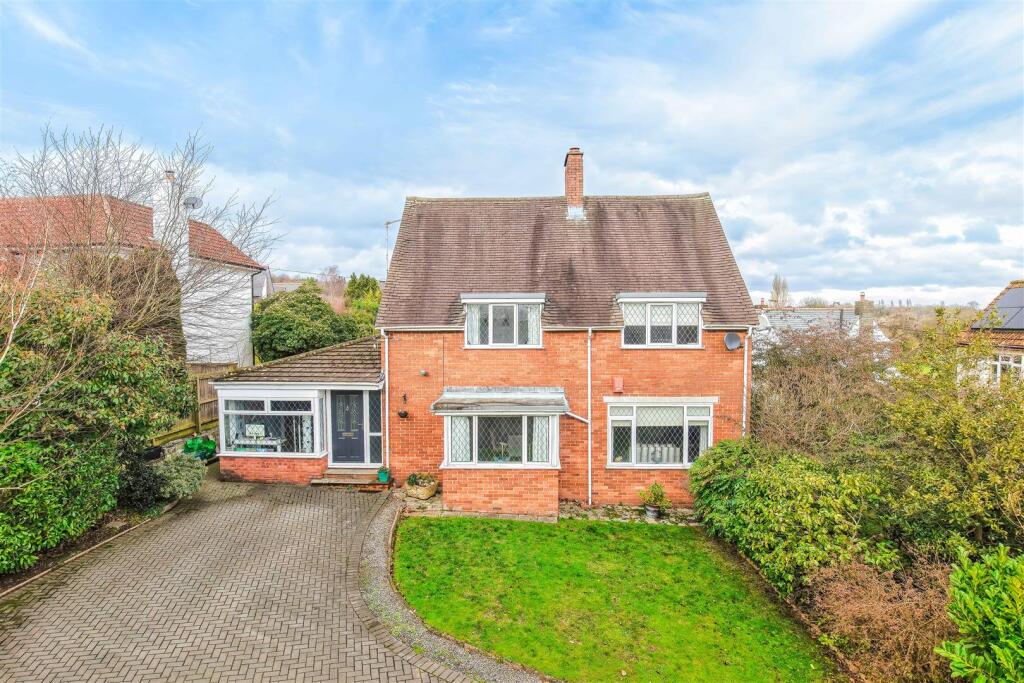 4-bed detached on 43 Highwalls Avenue, Dinas Powys, CF64 4AQ, £850,000
