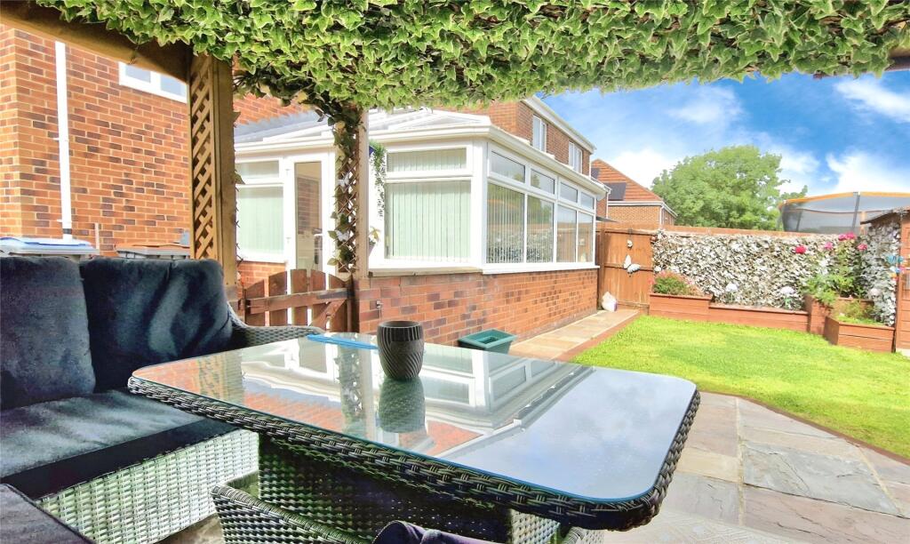 Hexham Gardens, Moorside, Consett, DH8 photo 3