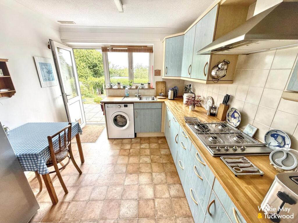 House in Williton - View 5