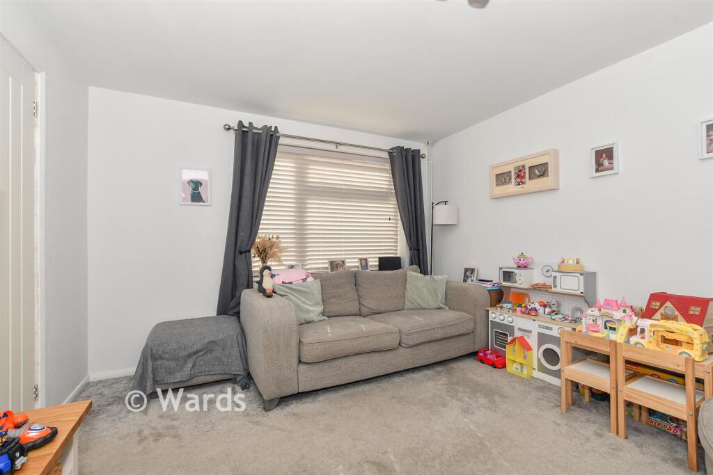 House in Tonbridge - More