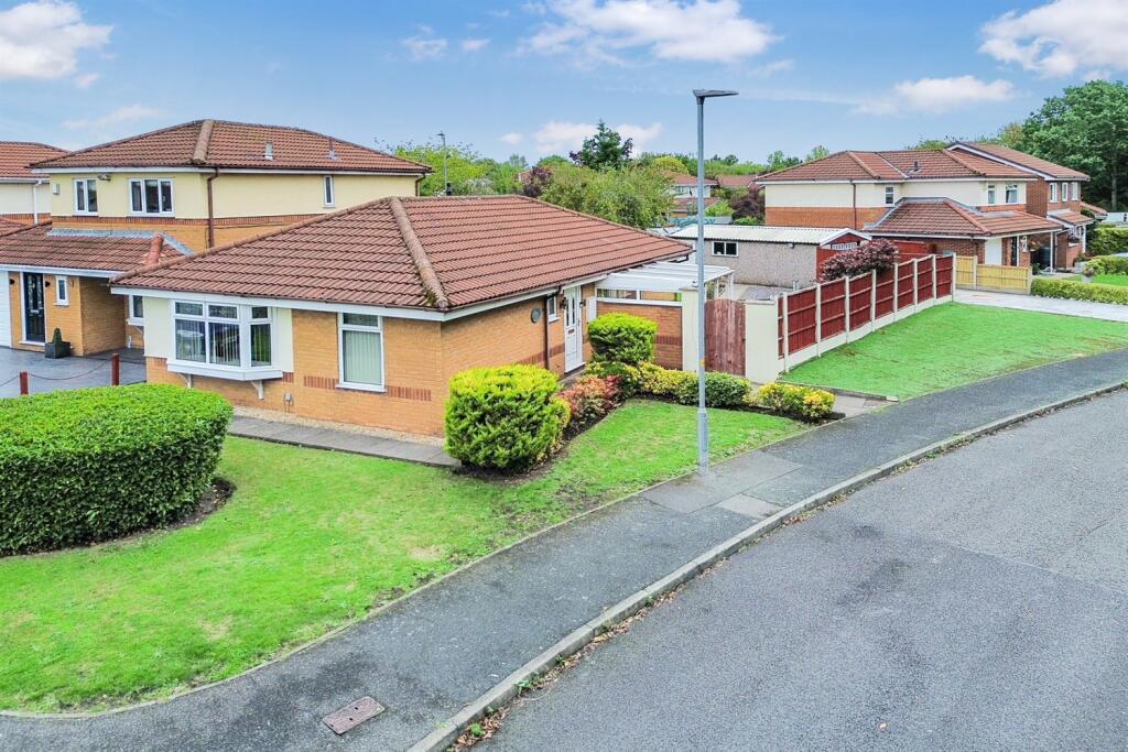Main image of property: Garwood Close, Westbrook, Warrington, WA5 8TQ