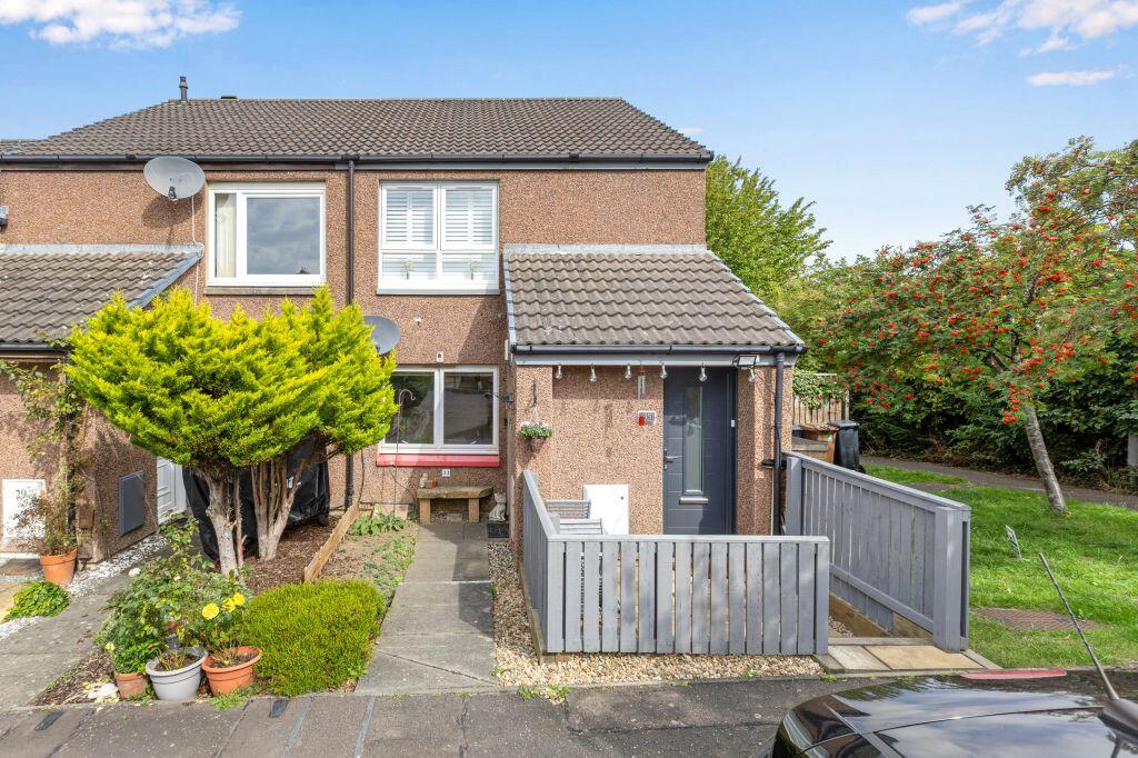 Main image of property: 33 Fauldburn, Edinburgh, EH12 8YQ