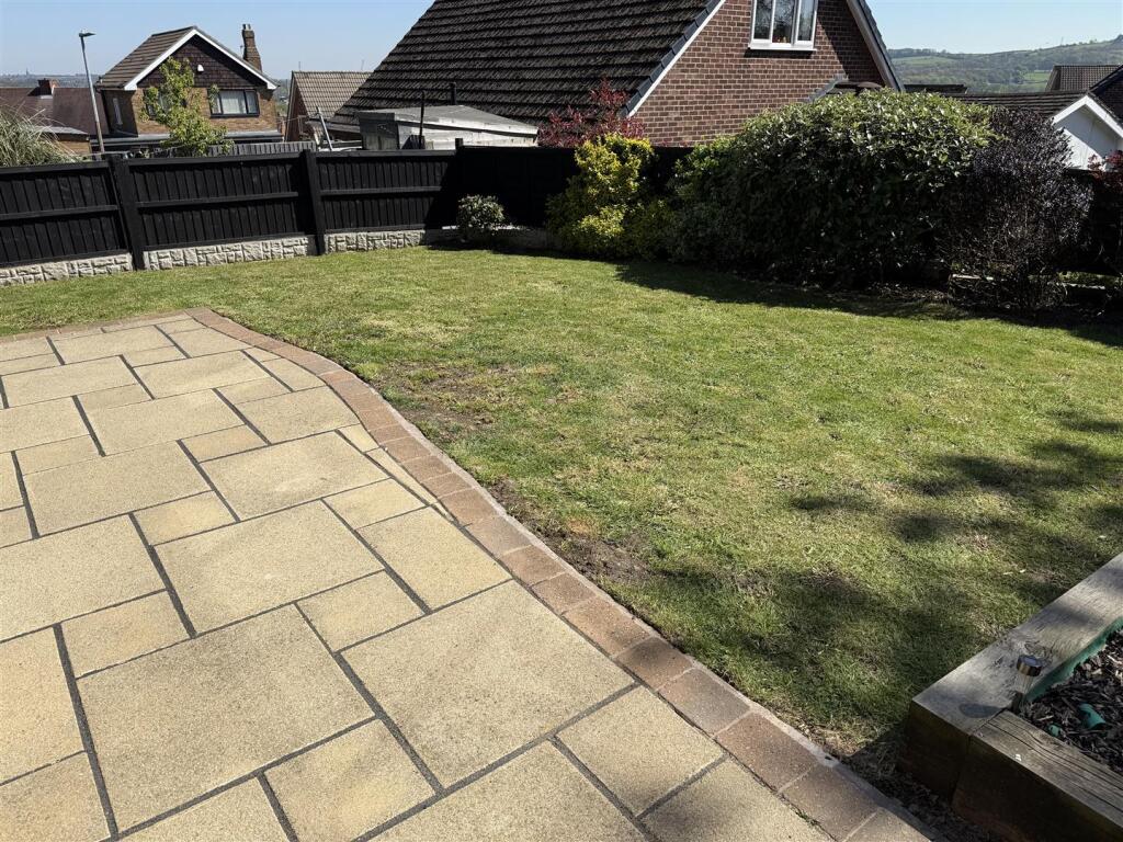 Shill Bank Lane, Mirfield photo 3