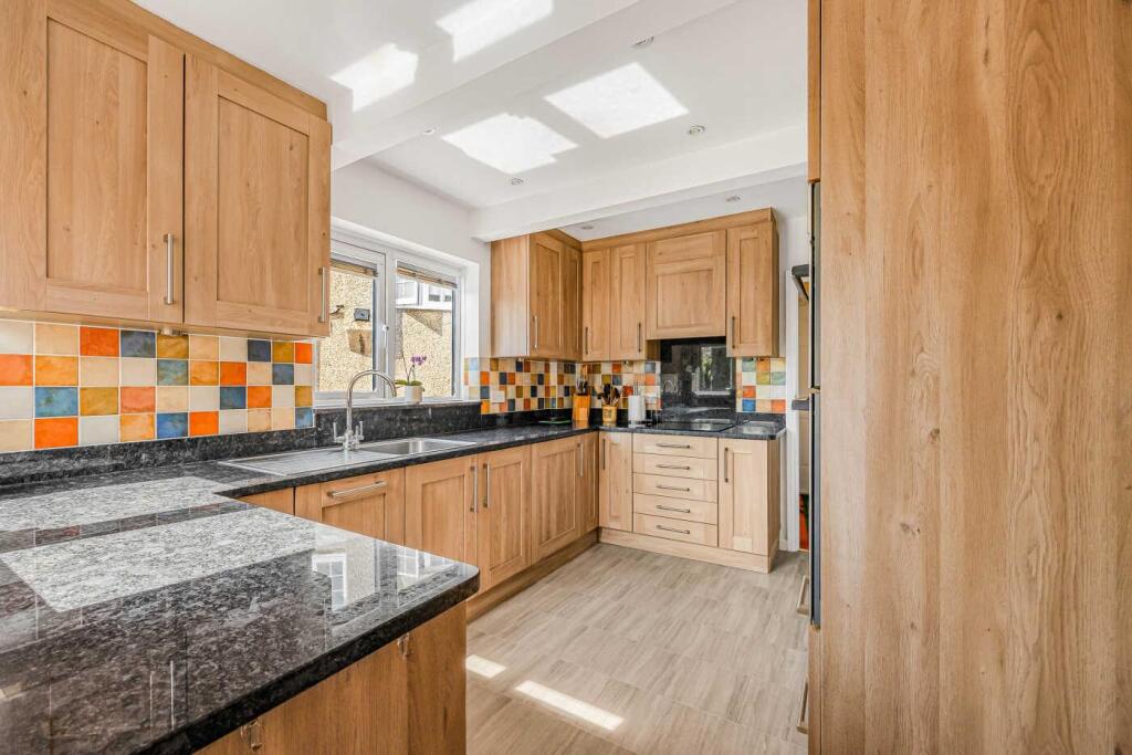 House in Reading, Emmer Green - View 4