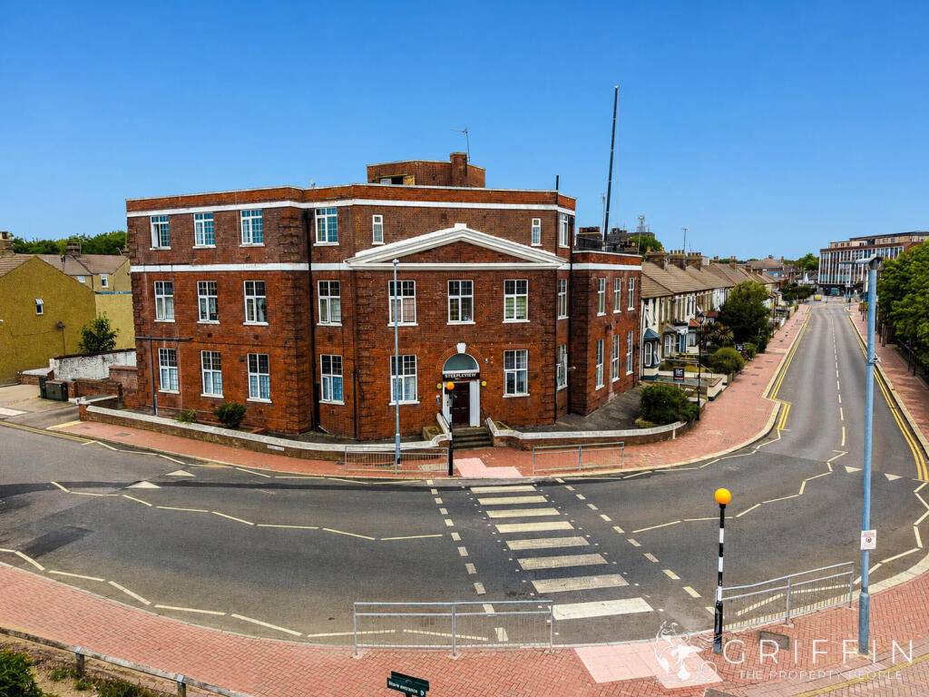 Main image of property: London Road, Grays, RM17