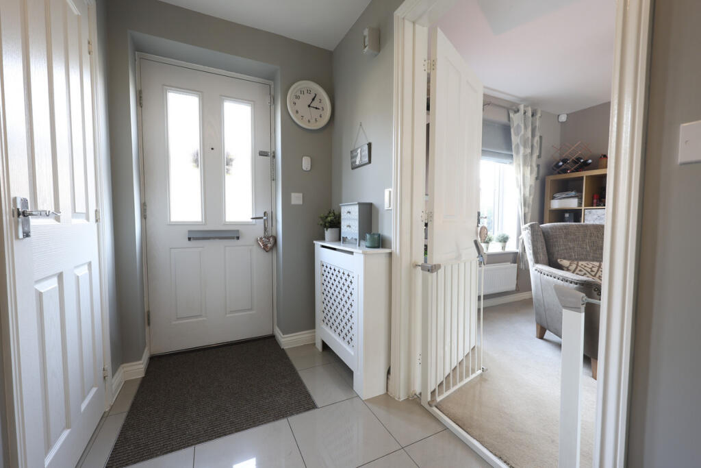House in Hemel Hempstead, Berryfields - View 5
