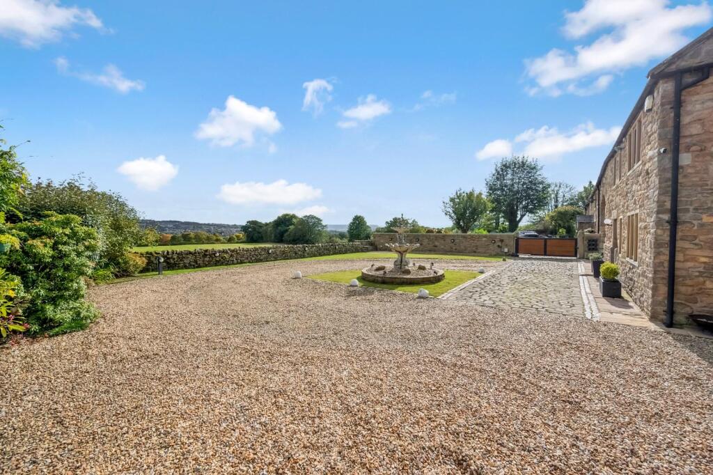 Additional image 43 of Pollard Row, Fence