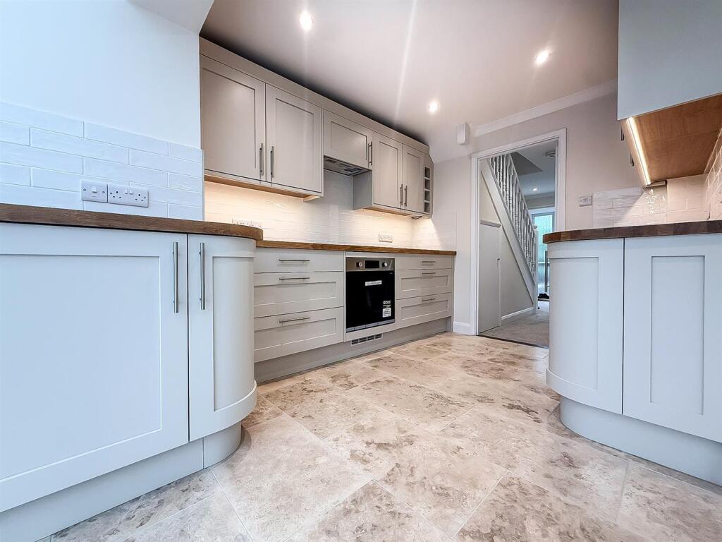 House in Havant, Hampshire - View 2