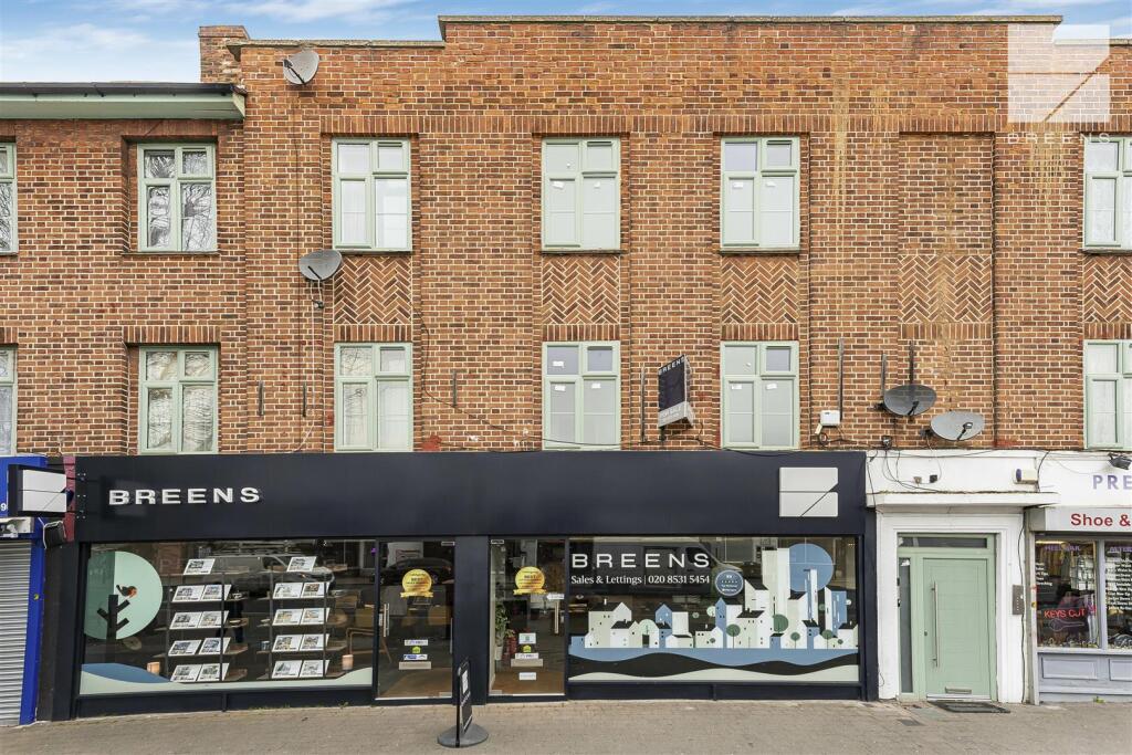 Main image of property: Broadway Parade, Highams park