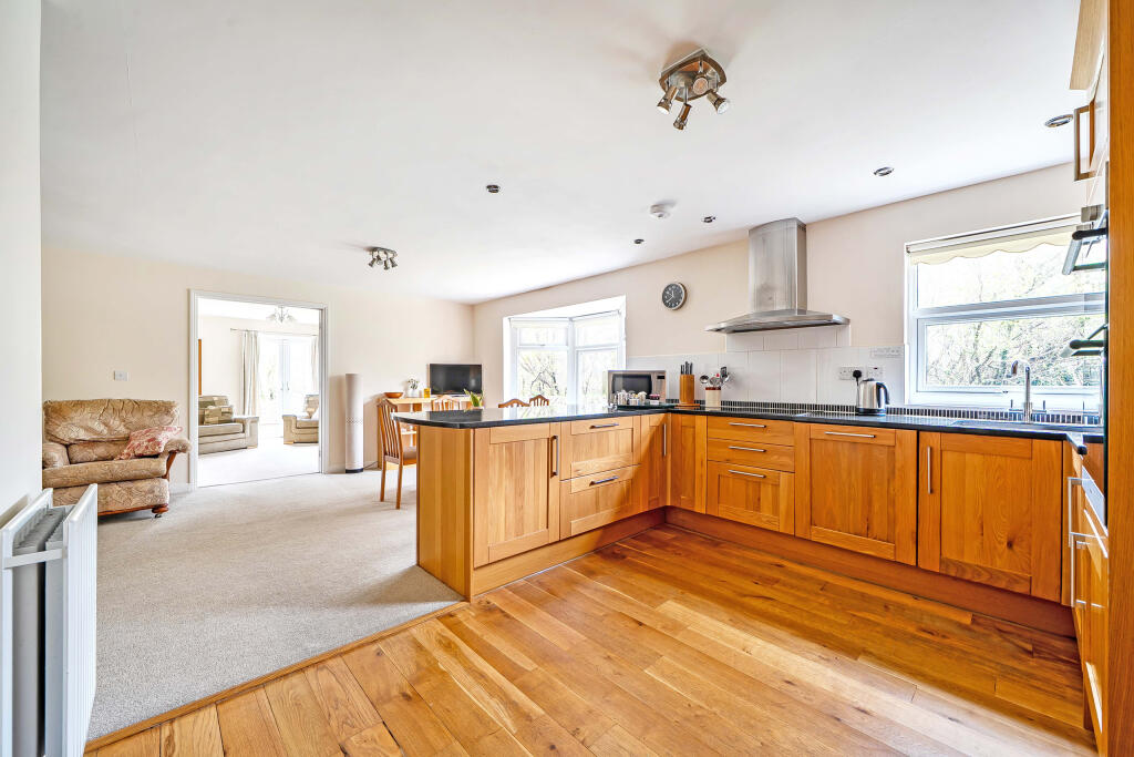 Mullion, Helston, Cornwall - More