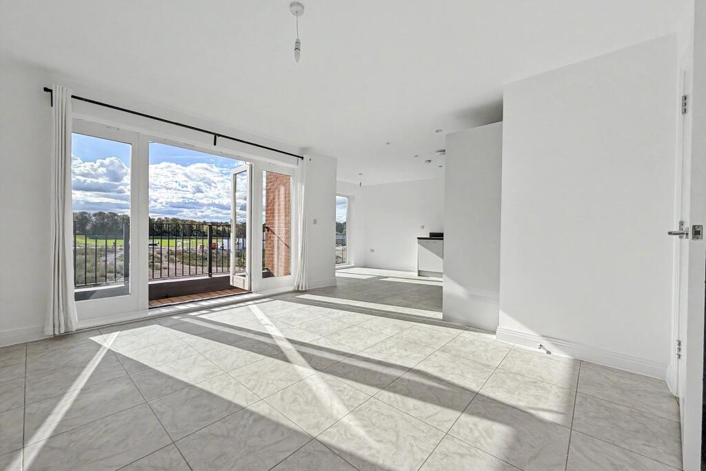 Apartment in Southampton - View 2