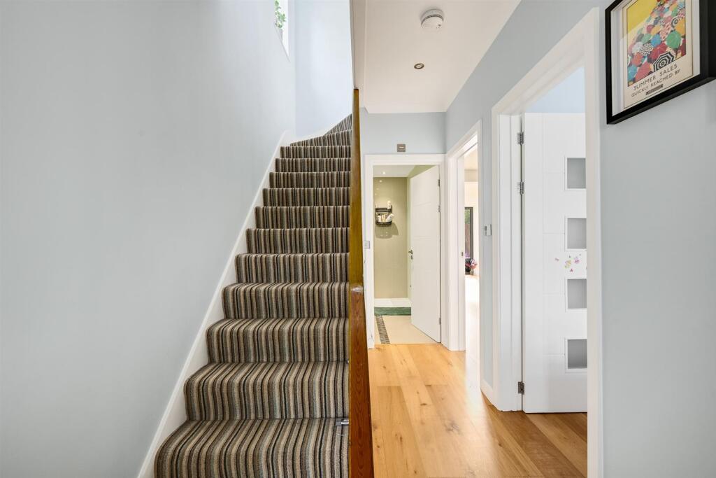 House in London, Eltham Park, Well Hall - View 2
