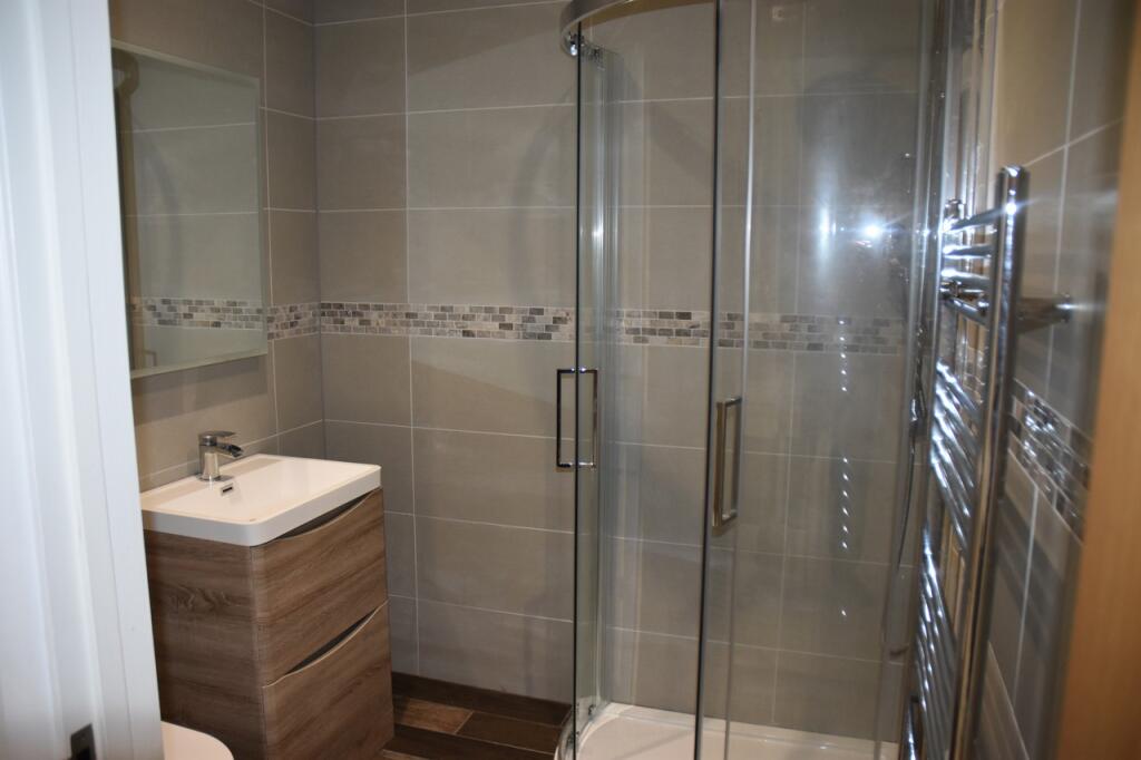 House in Saron, Craig Ias, Llangeler - More