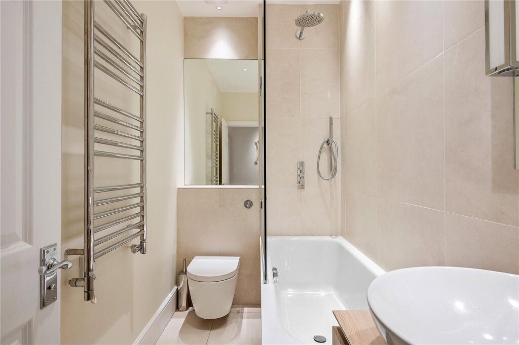Apartment in London - View 5