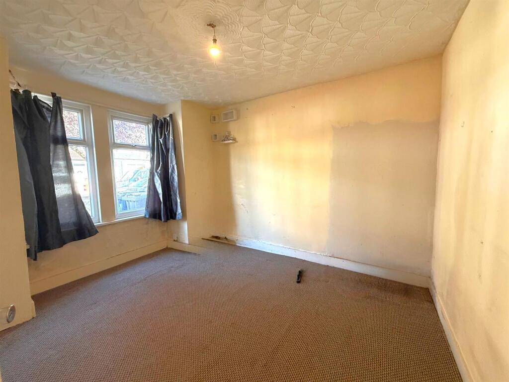 House in London - View 3