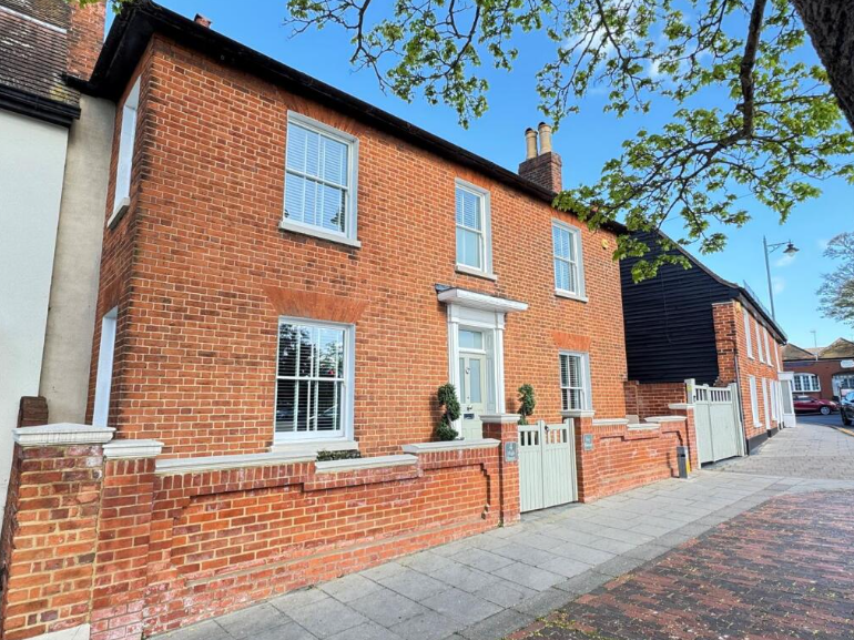 Main image of property: High Street, Rayleigh, Essex