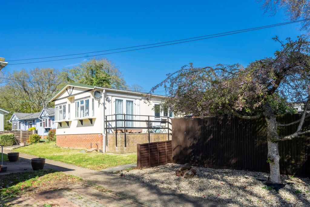 Main image of property: Chesham Road, Wigginton, TRING