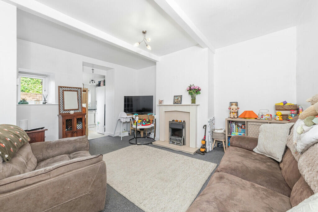 Blackmoorfoot Road , Crosland Moor  photo 2