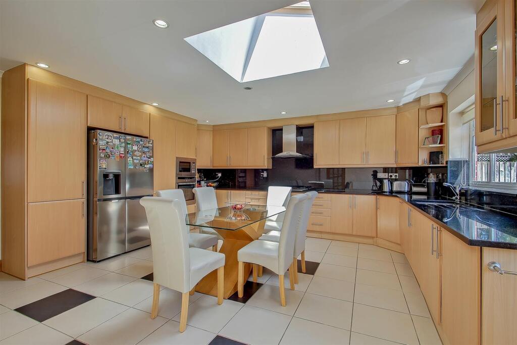 House in Harrow - View 5