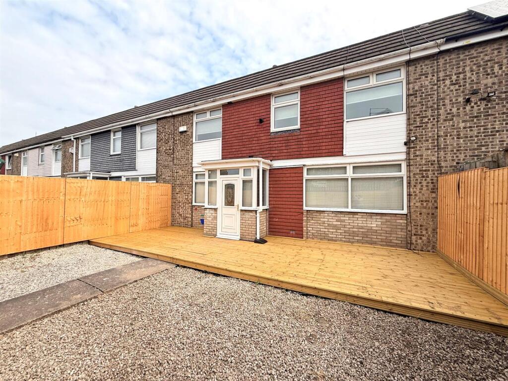 Main image of property: Bisley Grove, Bransholme, Hull