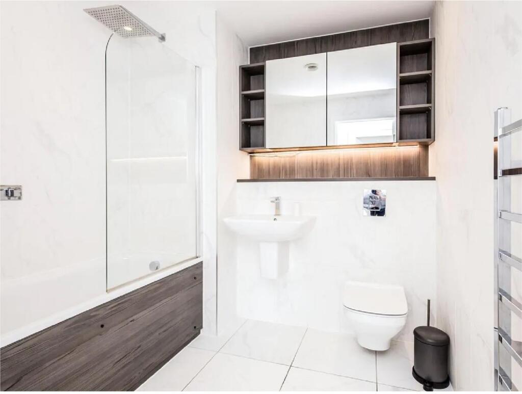 Apartment in Manchester - View 5