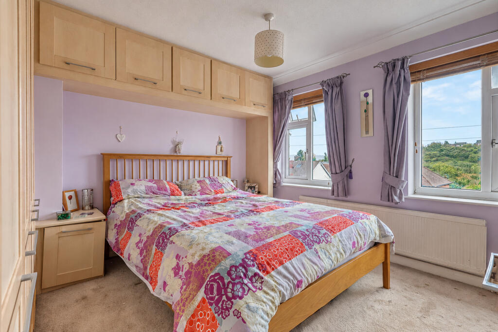 House in Hemel Hempstead - More