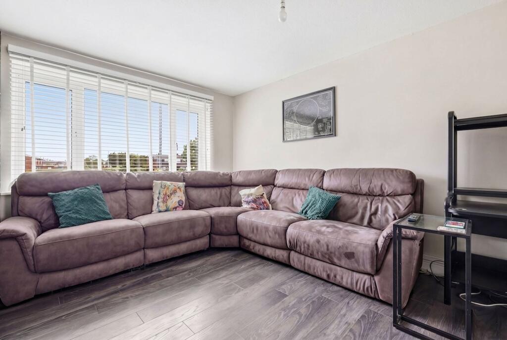 House in Chelmsford - More