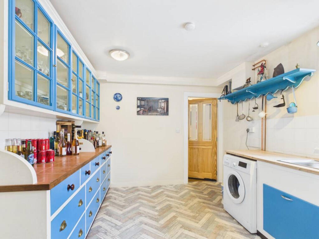 Additional image 15 of Banff, Banff, AB45