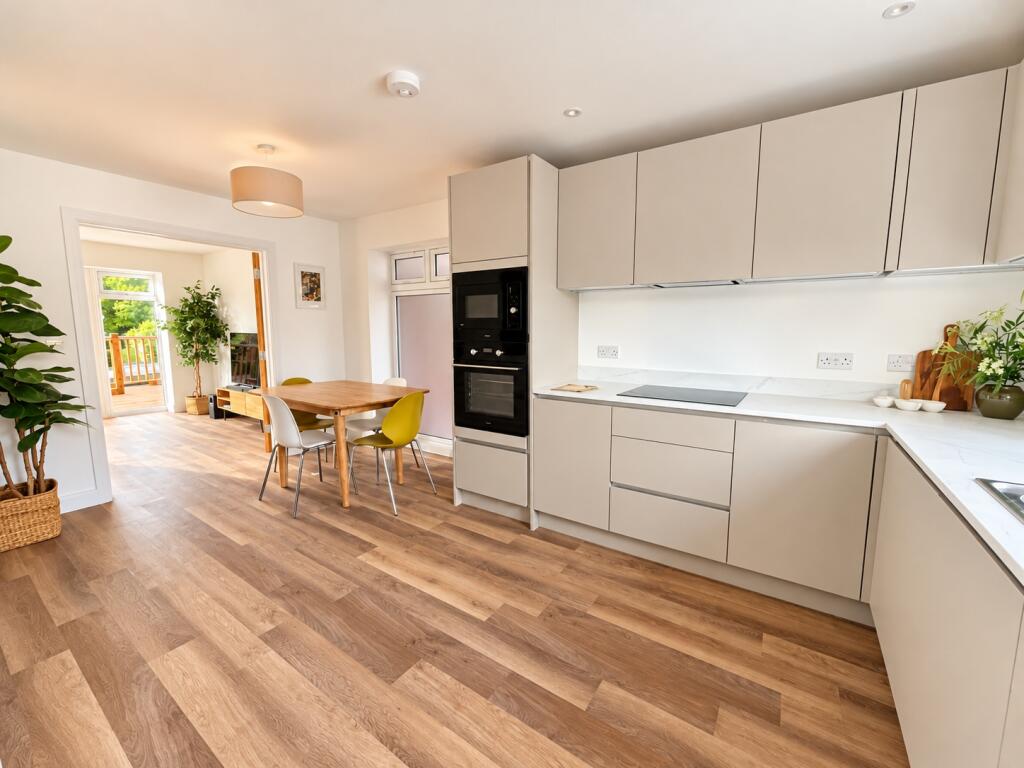 House in Liss, East Liss - View 2