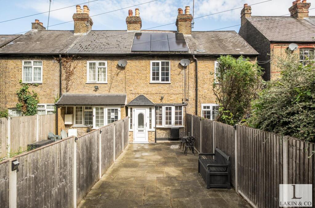 Main image of property: High Street, Uxbridge, UB8