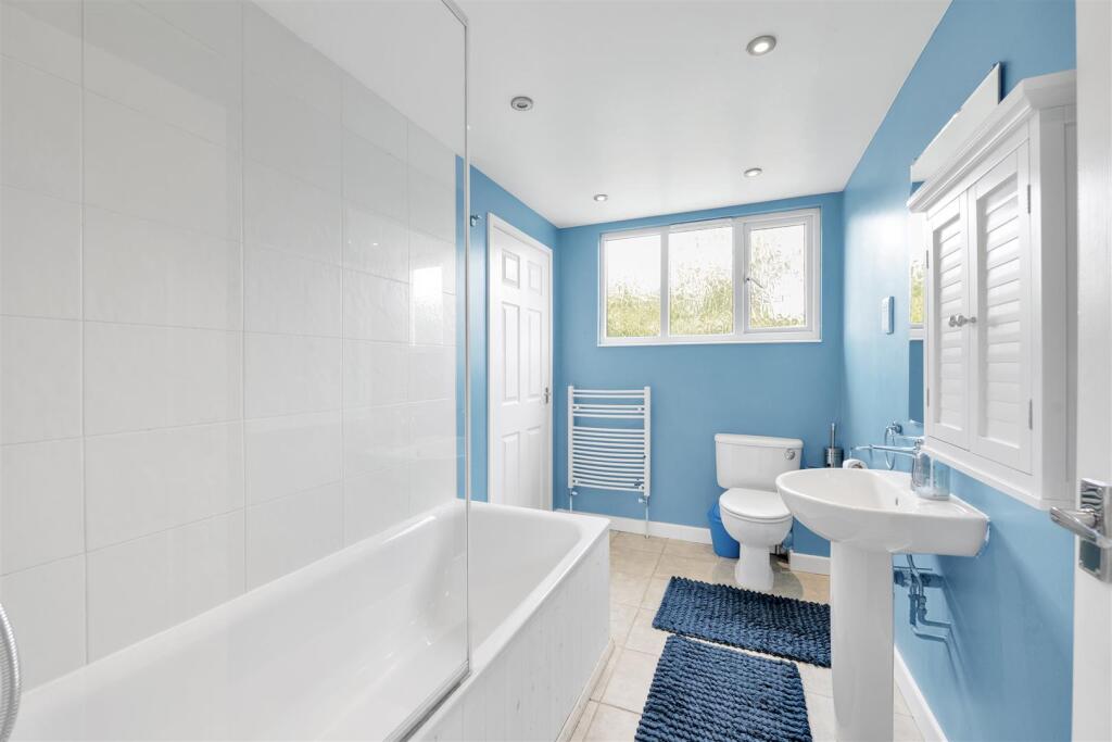 Additional image 10 of Kinsbourne Close, Harpenden