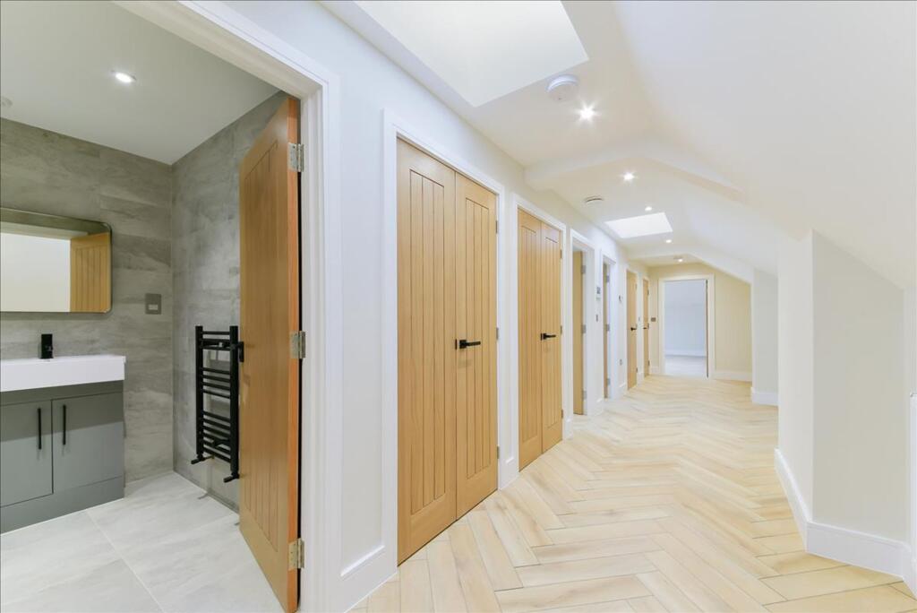 Apartment in London - More