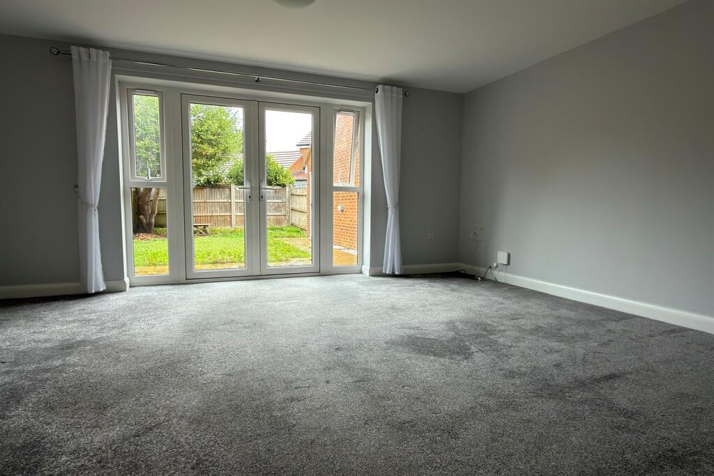 House in Portsmouth - View 4