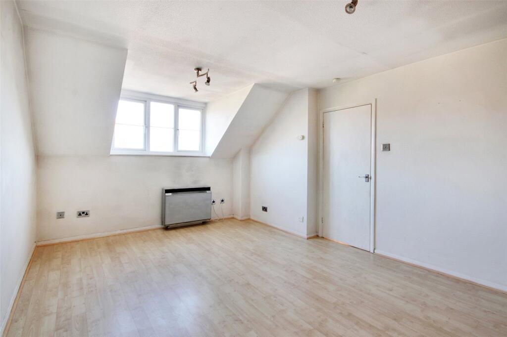 Apartment in Dartford - View 2