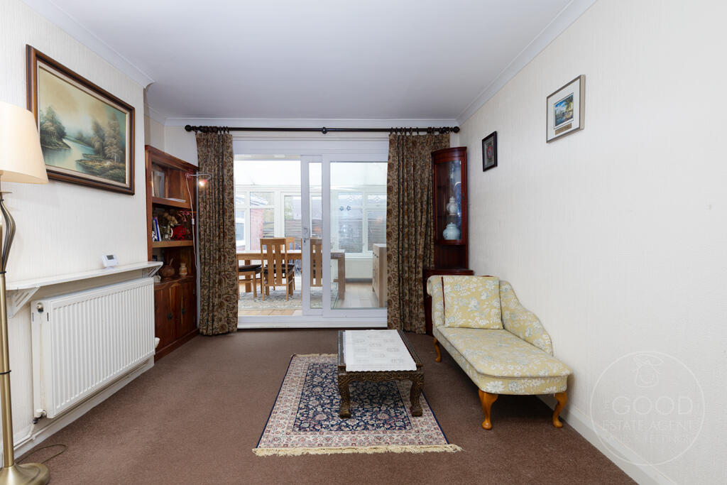 Ashford Close Handforth, Wilmslow, Cheshire SK9 3JR photo 4