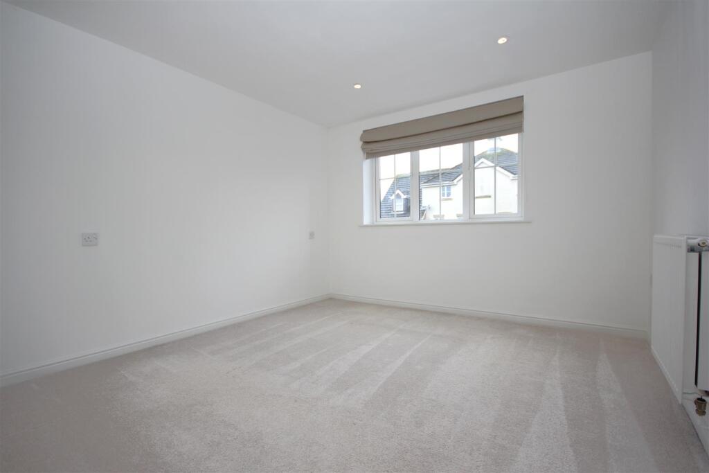Apartment in Fareham, Whiteley - More