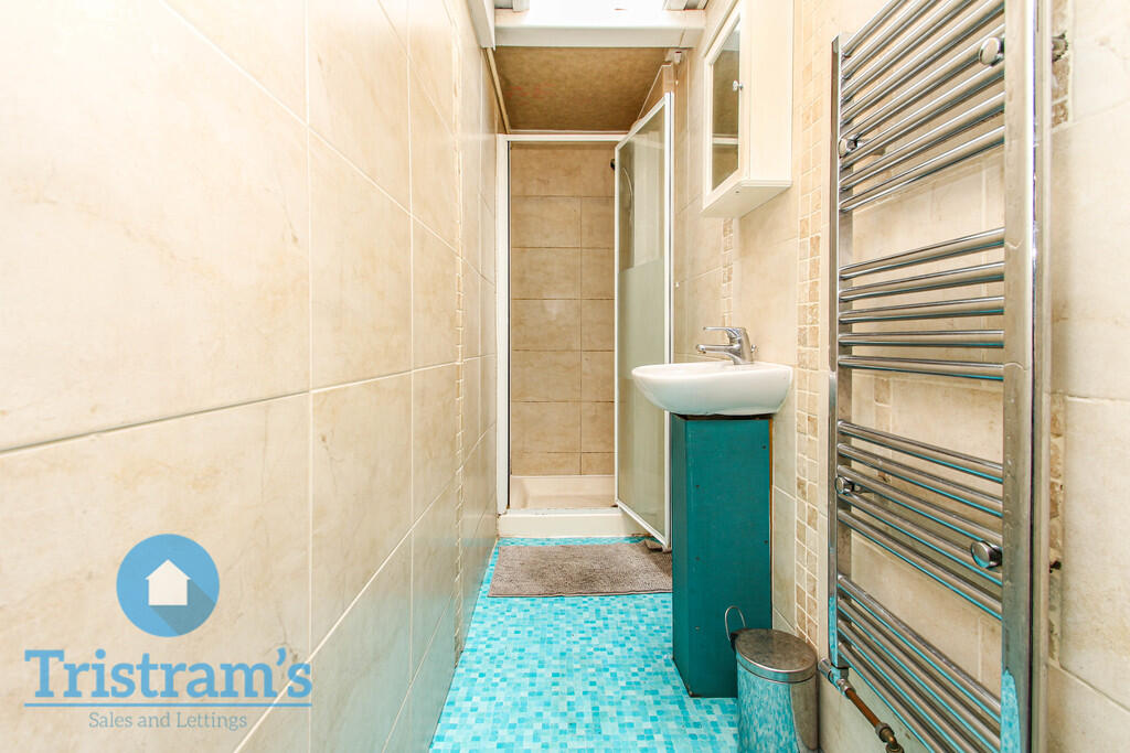 1 bedroom house share for rent