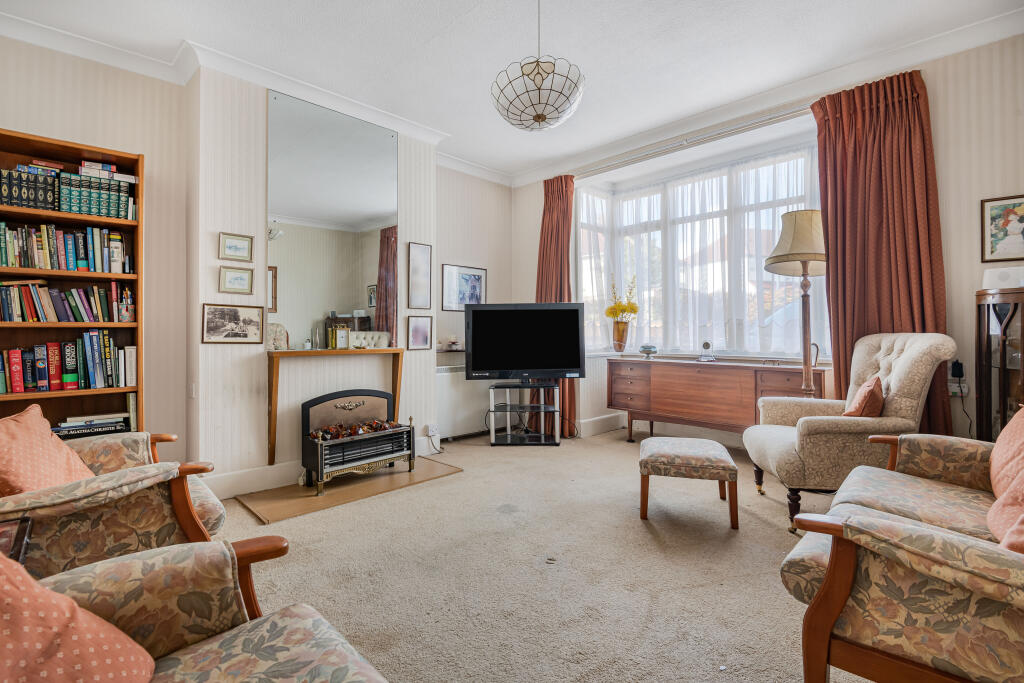 House in London - View 2