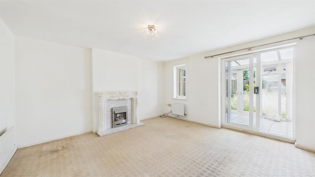 House in Dudley, West Midlands - View 4