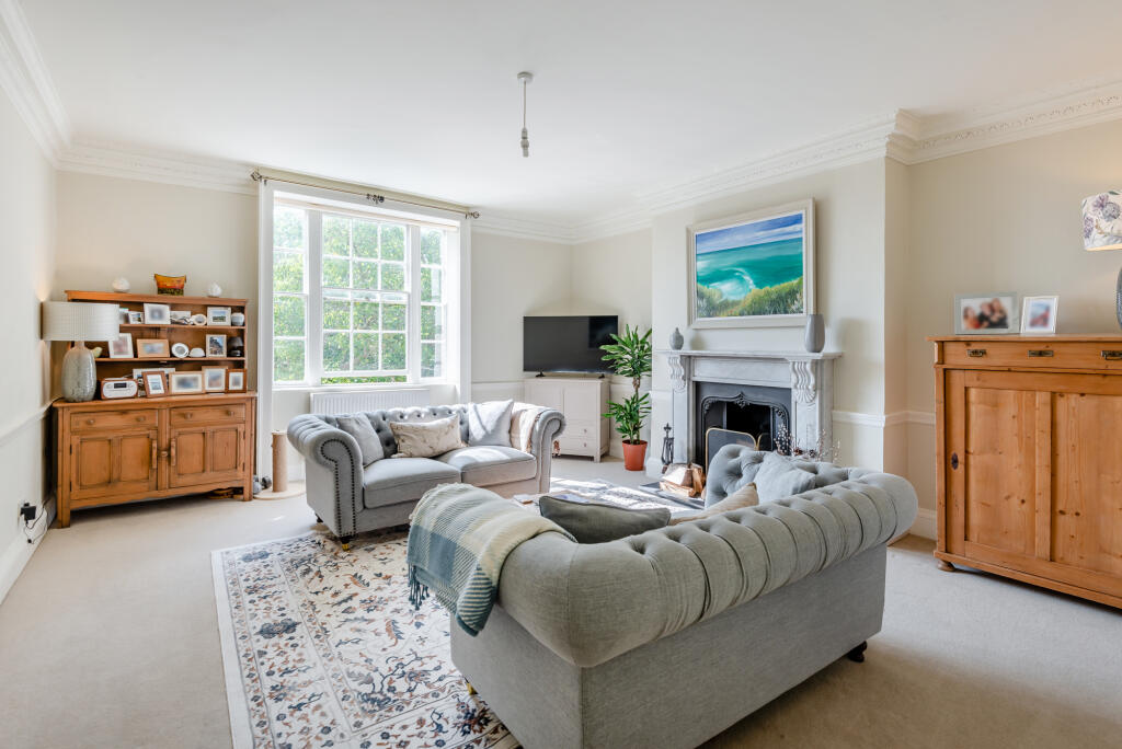 Apartment in Hatfield, Old Hatfield - View 3