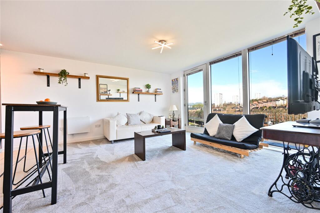 Apartment in Glasgow - View 2