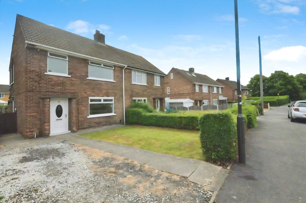 Main image of property: Middlecroft Road South, Staveley, Chesterfield, Derbyshire, S43