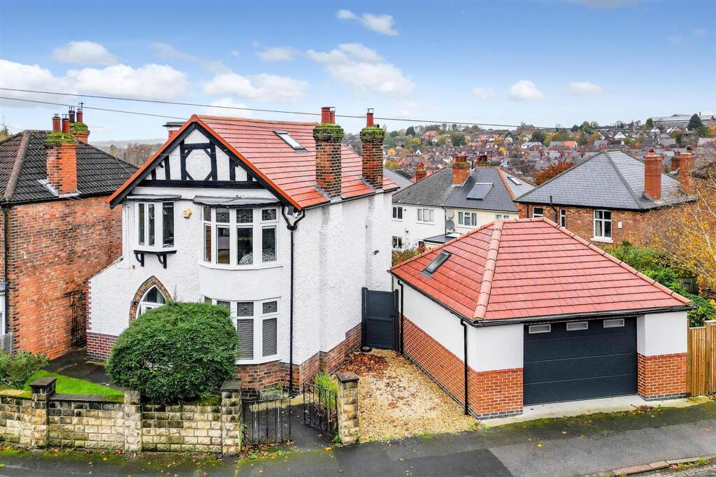Main image of property: Devonshire Crescent, Nottingham, NG5