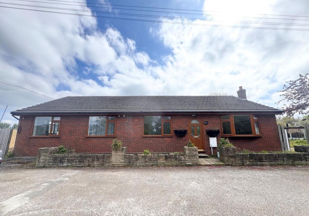 Main image of property: 25A Moss Side, Formby, Liverpool, Merseyside, L37 0AE