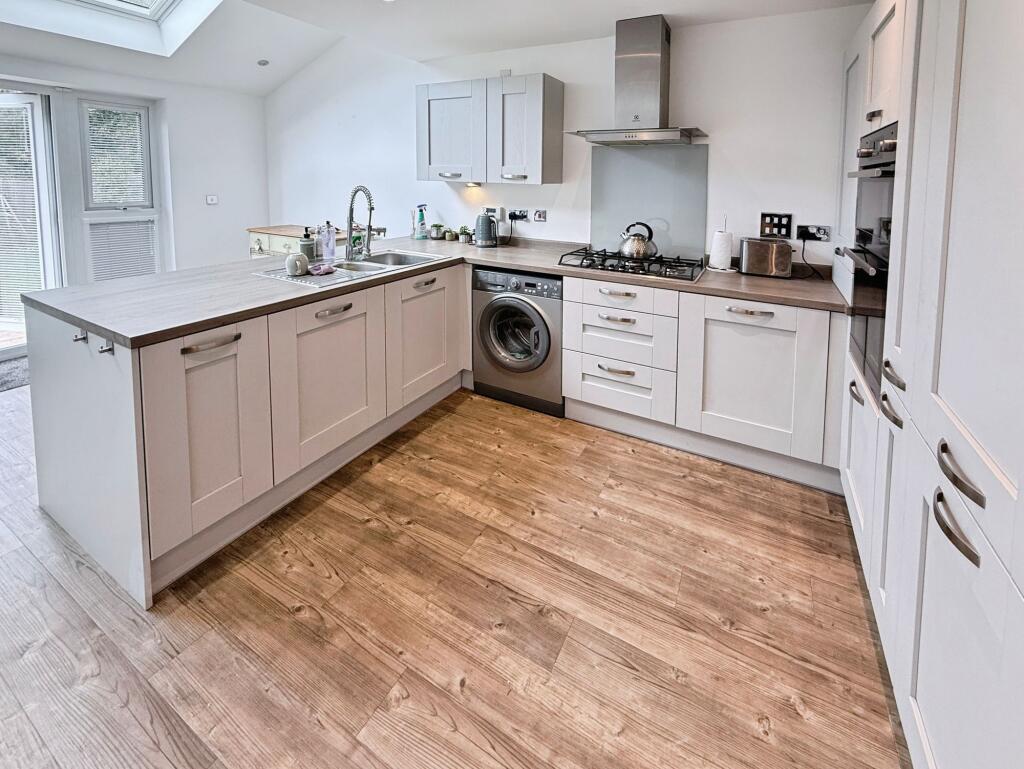 House in Dawley, Great Dawley - View 4
